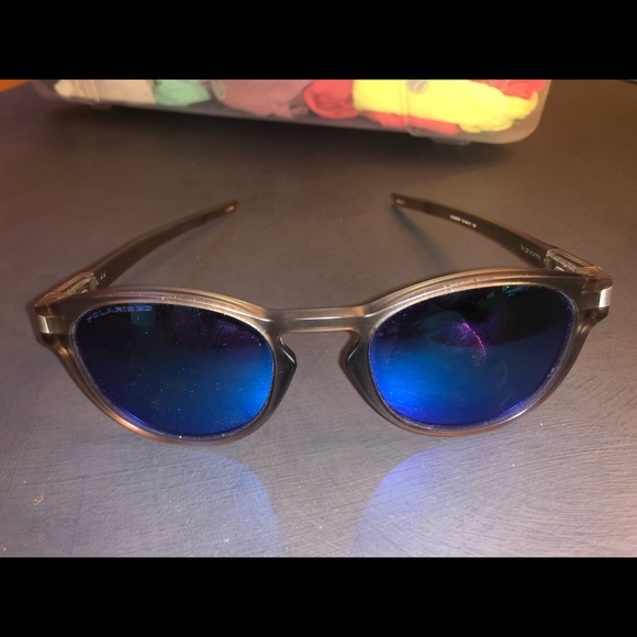 Oakley Sunglasses - Picture 3 of 3